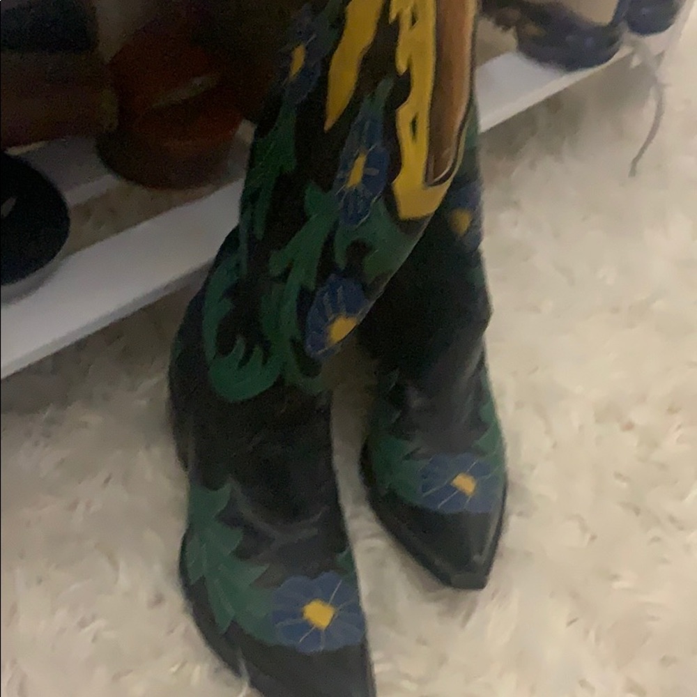 Marciano boots